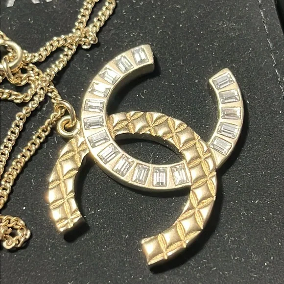 Trade - Picture 11 of 12